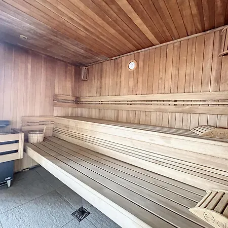 Chalet De Luxe 6 Avec Piscine Et Bien-etre A - Fr-1-560-107 *